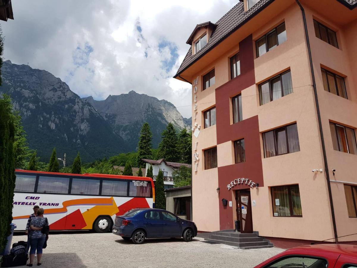 Hotel Iri Buşteni Esterno foto