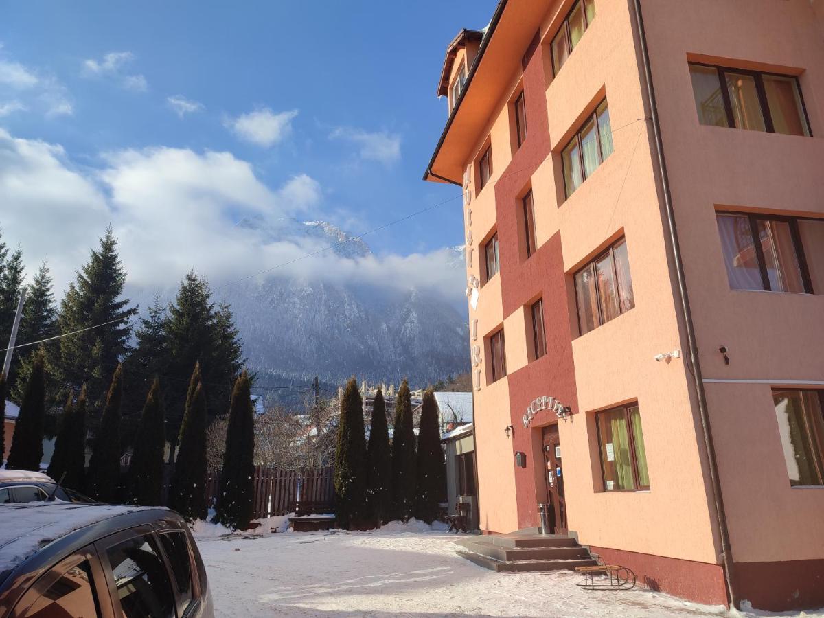 Hotel Iri Buşteni Esterno foto