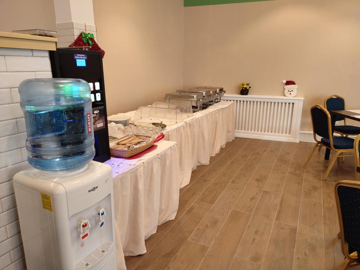 Hotel Iri Buşteni Esterno foto