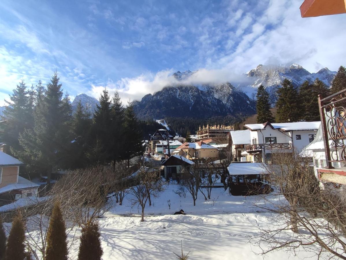 Hotel Iri Buşteni Esterno foto
