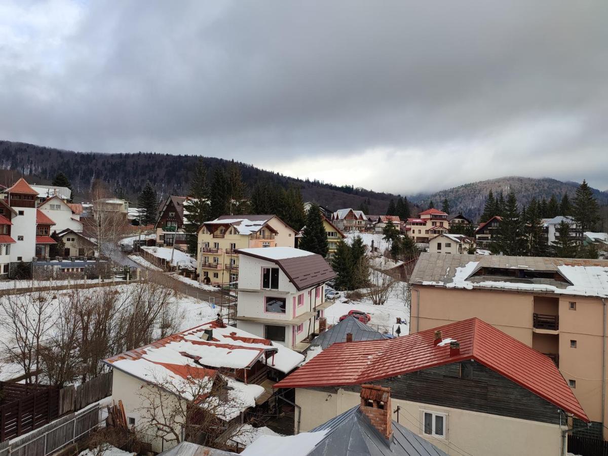 Hotel Iri Buşteni Esterno foto