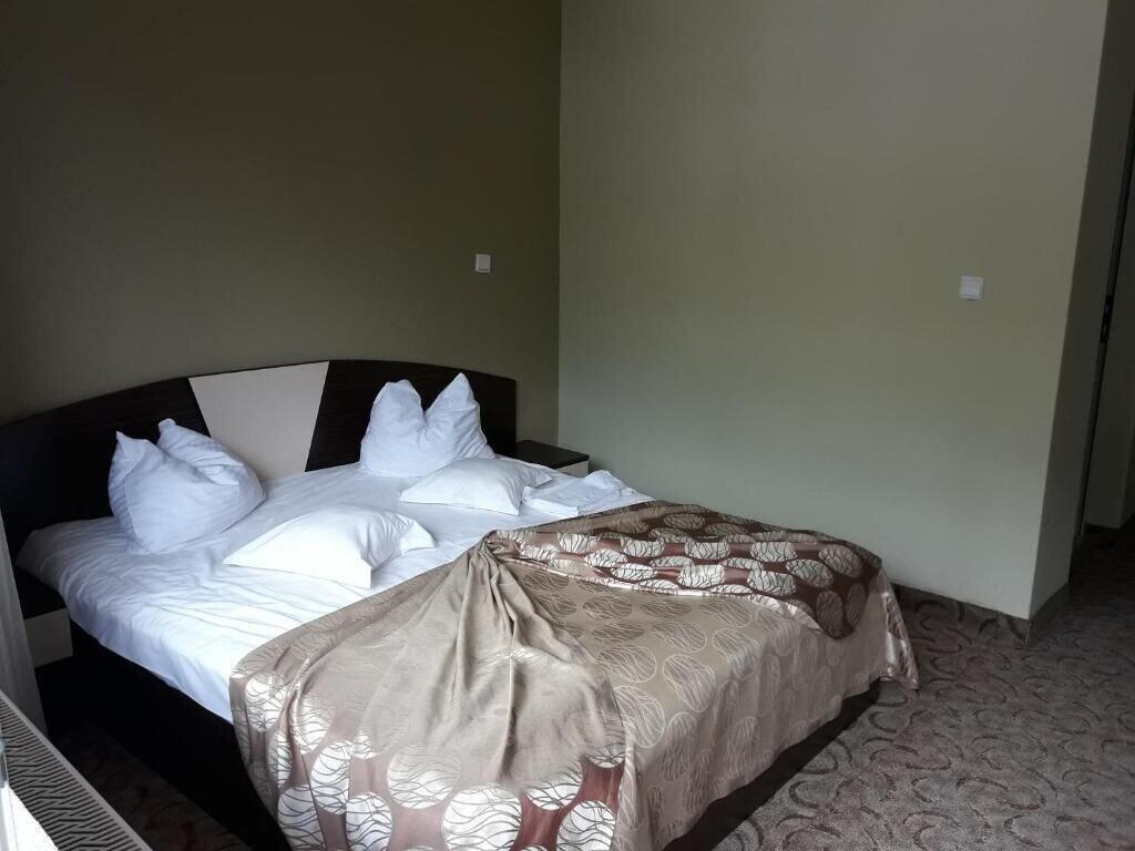Hotel Iri Buşteni Esterno foto