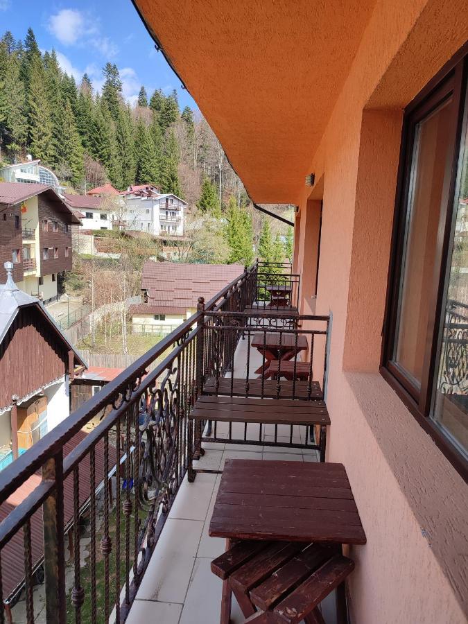 Hotel Iri Buşteni Esterno foto