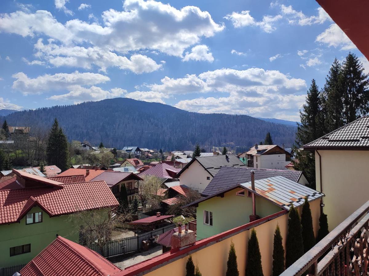 Hotel Iri Buşteni Esterno foto