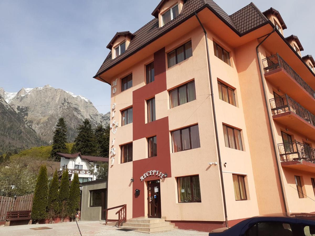 Hotel Iri Buşteni Esterno foto